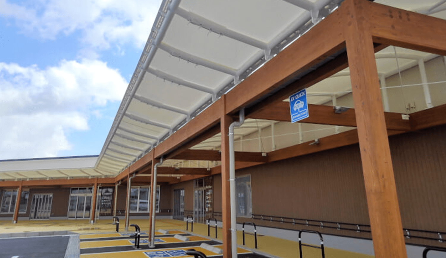 メンブリー テント倉庫 膜材